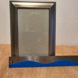 Malden International Design's Brushed Silver Frame 4x6 with decorative edging